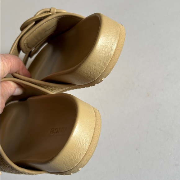 Vince GRIFFITH SLIDE SANDAL IN NATURAL